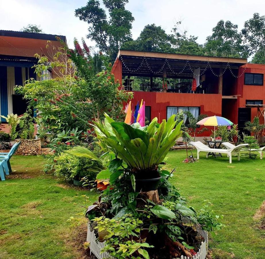 Edmund'S Garden Inn Сикихор Экстерьер фото